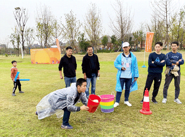 中科天工趣味運(yùn)動(dòng)會06.gif 中科天工趣味運(yùn)動(dòng)會06.gif